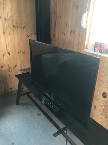 Panasonic TX-L37E3E LCD TV - Full HD