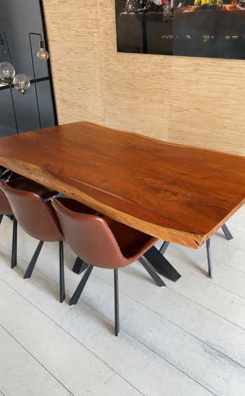 Gratis ophalen houten boomstam tafel