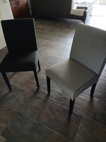 Eetkamertafel 150x150 moeraskleur + 6 stoelen