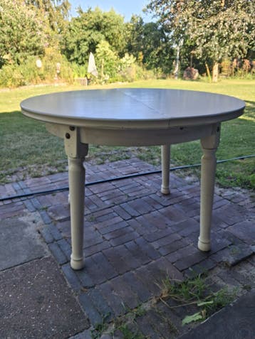 Ronde uitschuifbare tafel