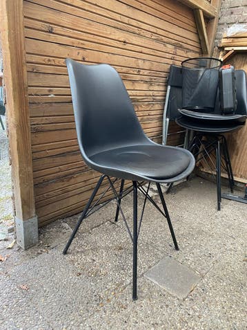 Zwarte stoel (3x)