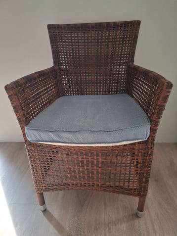 Set van 5 kunststof wicker eethoekstoelen met armleuningen
