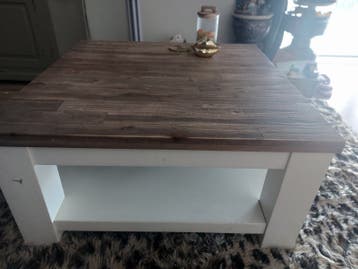 Robuuste salontafel 90x90x45 cm GRATIS