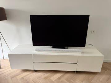 Modern wit tv-meubel met lades en deuren
