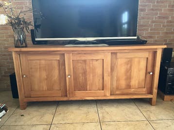 Gratis af te halen: TV-meubel