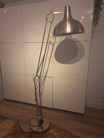 Stalen vloerlamp, 170 cm hoog, voor de handige klusser