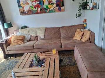 Gratis bank met hocker