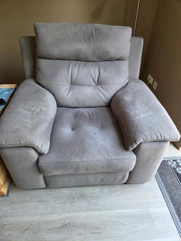 GRATIS! 2X Comfortabele grijze relaxfauteuil met voetensteun