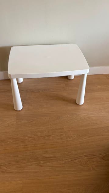 Ikea kinderspeeltafel wit