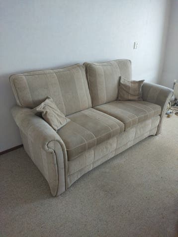 Comfortabele 2-zitsbank in beige stof