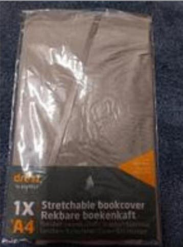 Nieuwe, rekbare boekenkaft voor a4 formaat boeken. Ideaal om