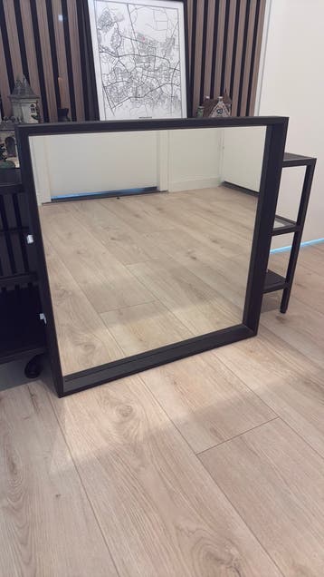 Ikea spiegel zwart