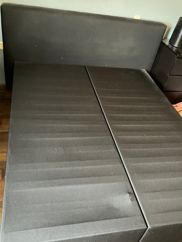 Boxspring met hoofdbord, 160cm bij 200cm gratis afhalen zsm