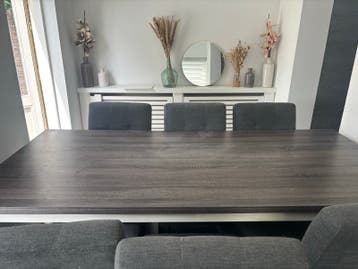 Eettafel met 6 Grijze Stoelen gratis