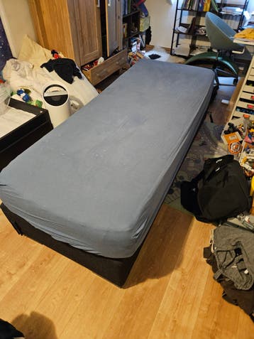Gratis Boxspring eenpersoons 80x200 met matras