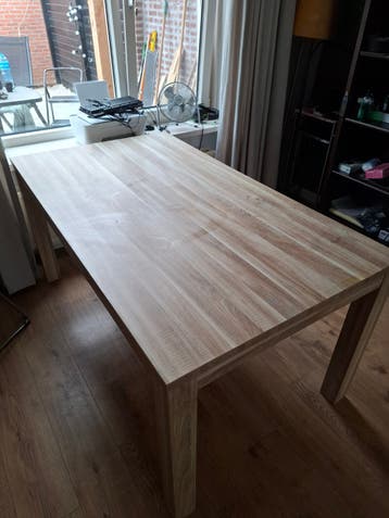 Gratis Eettafel - Ideaal voor 4-6 personen