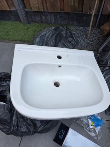 Wasbak & plankje voor badkamer geberit gratis ophalen