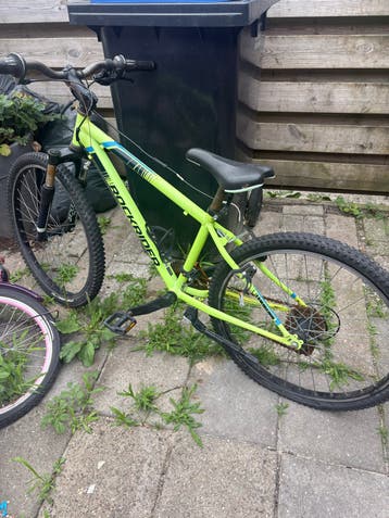 2 kinderfietsen opknappers gratis af te halen