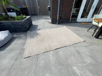Tuinkleed. 227 x 156 cm. GRATIS af te halen
