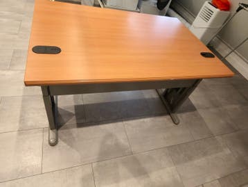 GRATIS!! BUREAU 120X80 CM