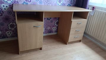 Stevig bureau GRATIS AFHALEN