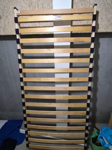 Lattenbodem 90x200 cm - Zo goed als nieuw