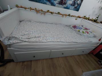 Bedbank Hemnes