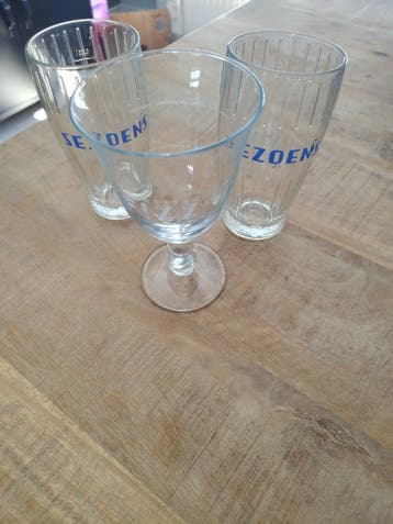 3 gratis bierglazen.