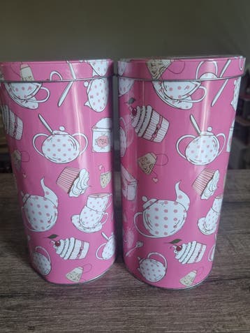 Roze voorraadblikken met theepot en cupcake design