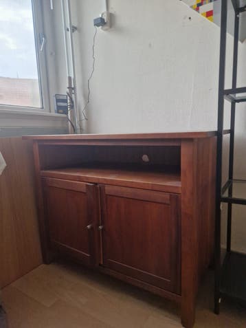 Houten TV-meubel of dressoir met opbergruimte