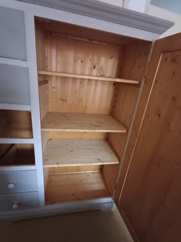 Ruime Houten ladenkast: MOET NU WEG WEGENS VERHUIZING
