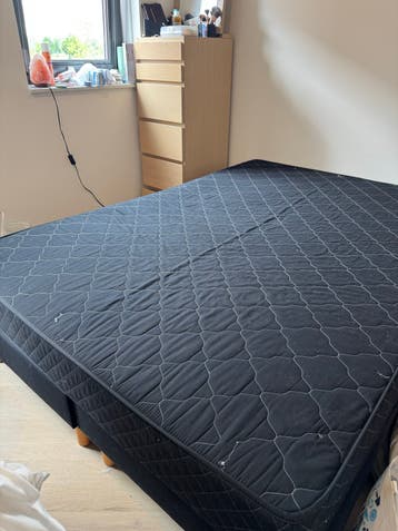 Gratis afhalen zwarte boxspring tweepersoons 140x200