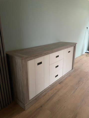 Gratis Dressoir in goede staat - 180x110x50 cm