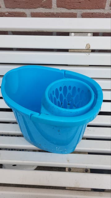Blauwe Dweilemmer met uitwringer voor vloermop