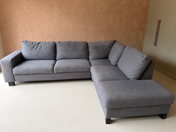 Grote hoekbank, 270x220 cm, gratis af te halen