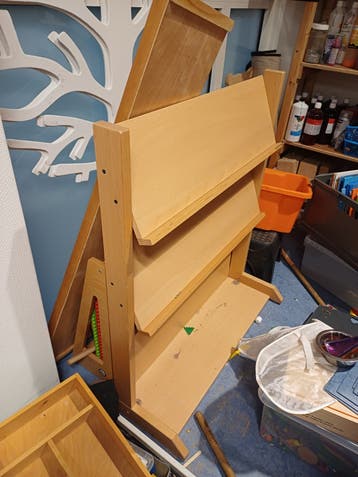 Houten boekenrek voor kinderboeken