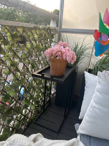 Gratis! Compacte bijzettafel voor balkon of kleine ruimte