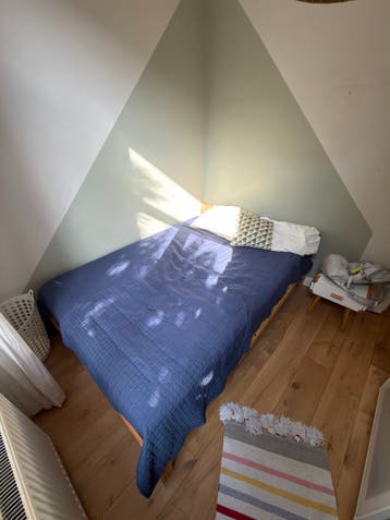 IKEA bed met lattenbodem (matras optioneel)