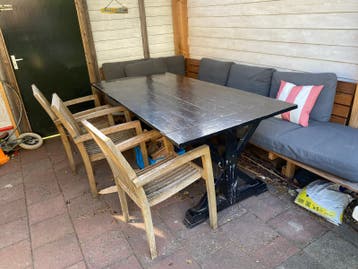 Zwarte massief houten (tuin)tafel (210 x 100 cm)