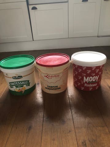 Lege, schone sausemmers 10 liter - gratis op te halen