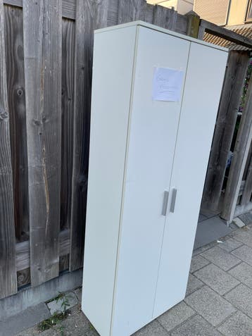 Witte kast, 75 cm breed, gratis af te halen