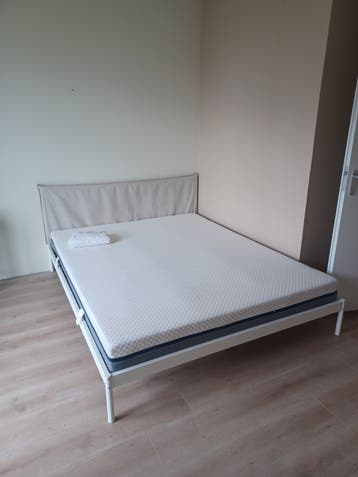 GRATIS Ikea bedrame + matras