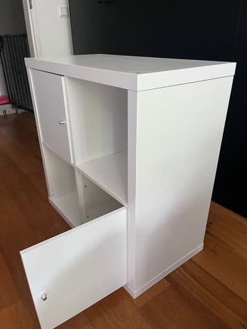Witte IKEA Kallax Kast met deurtjes - Zo goed als nieuw
