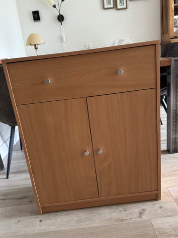 Praktisch opbergkastje en een ladenkastje op wielen