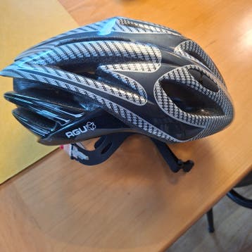 Gratis op te halen: Fietshelm  Zwart/Grijs