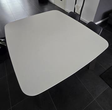 Eetkamertafel wit 77h 158b 135l