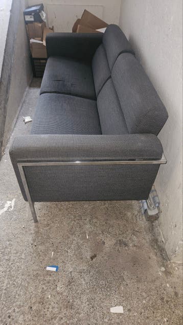 Comfortabele 2.5/3 zitsbank met gebruikssporen