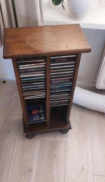 Eiken Cd  rek zonder Cd's