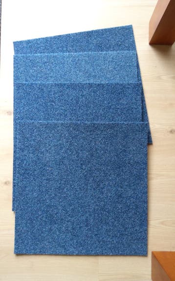 4 x tapijttegel blauw 50 x 50 nieuw gratis