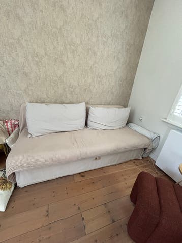 Slaapbank 200cm breed met opslagruimte